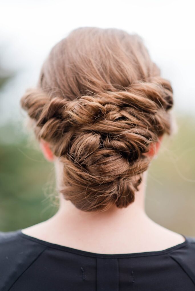 ヘアアクセサリーが似合う髪型はどれですか？