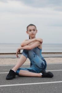 ストレッチは朝と夜どっちに行うのが効果的？