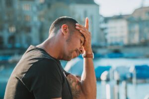筋トレ後に頭痛が起きる理由とは何ですか？